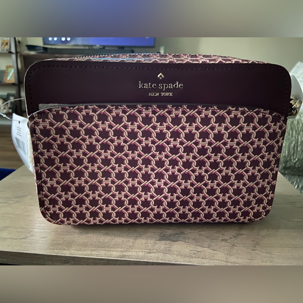 BRAND NEW: Kate Spade Burgundy, pink & cream patterned crossbody camera bag - Picture 1 of 12